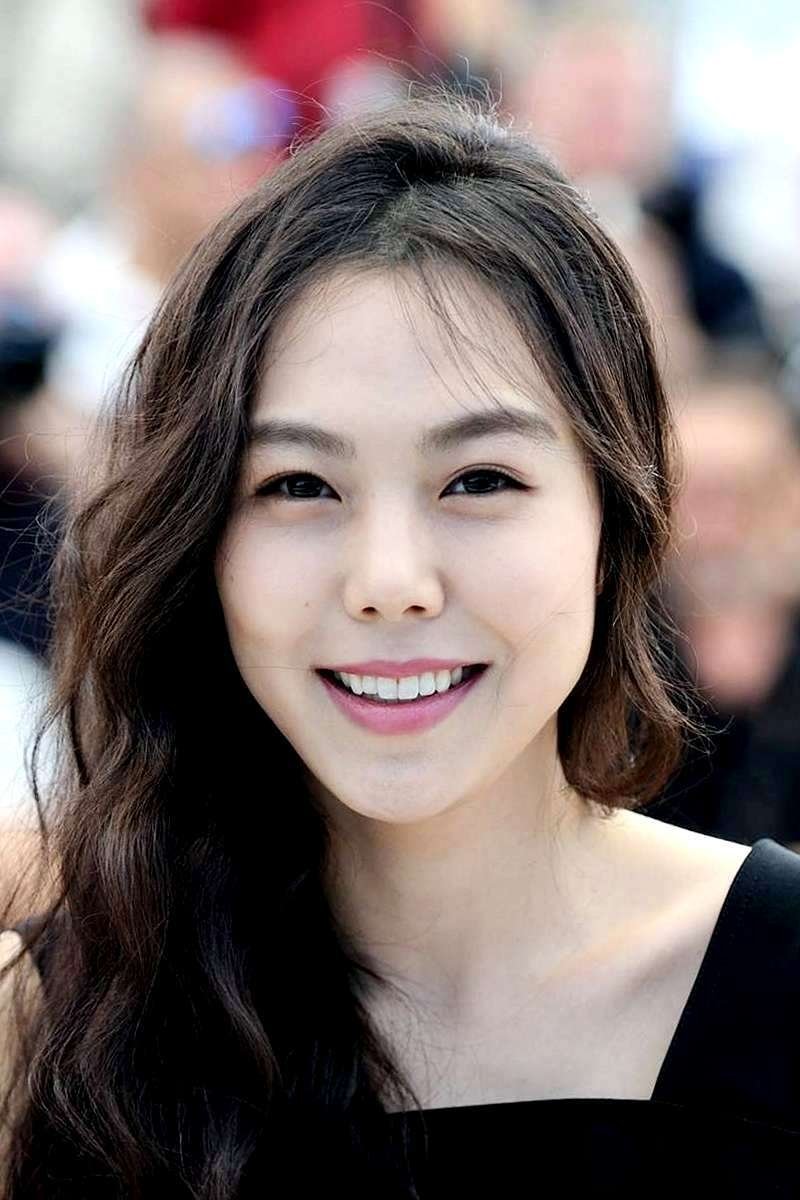 Kim Min Hee – Biography, Age, Korean Dramas & Movies