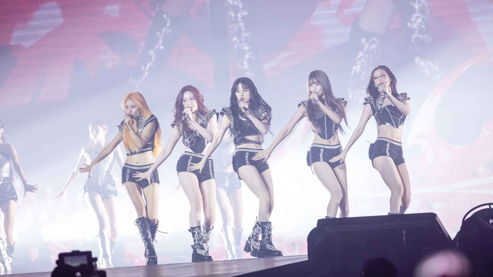(G)I-DLE WORLD TOUR [iDOL] IN CINEMAS (2025)