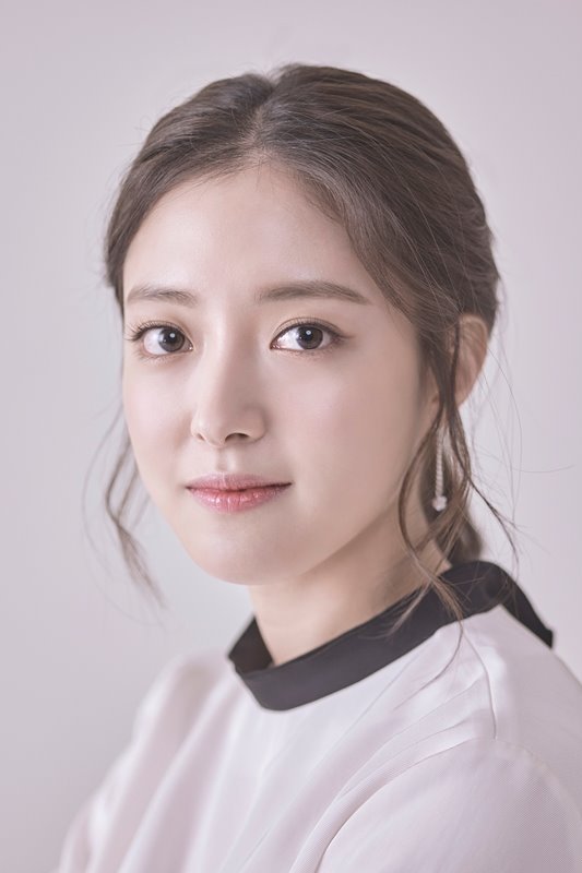 Lee Se Young – Biography, Age, Korean Dramas & Movies