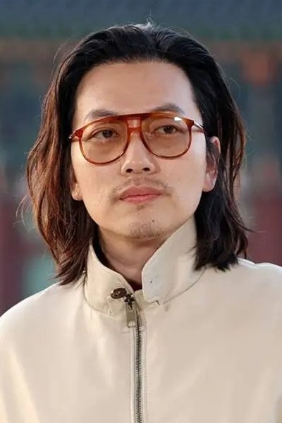 Lee Dong Hwi – Biography, Age, Korean Dramas & Movies