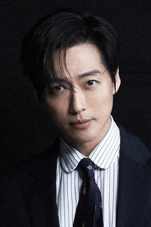 Namkoong Min – Biography, Age, Korean Dramas & Movies