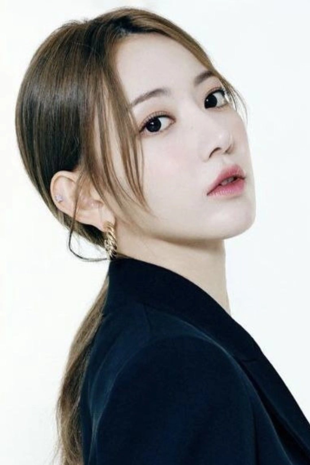 Sakura – Biography, Age, Korean Dramas & Movies