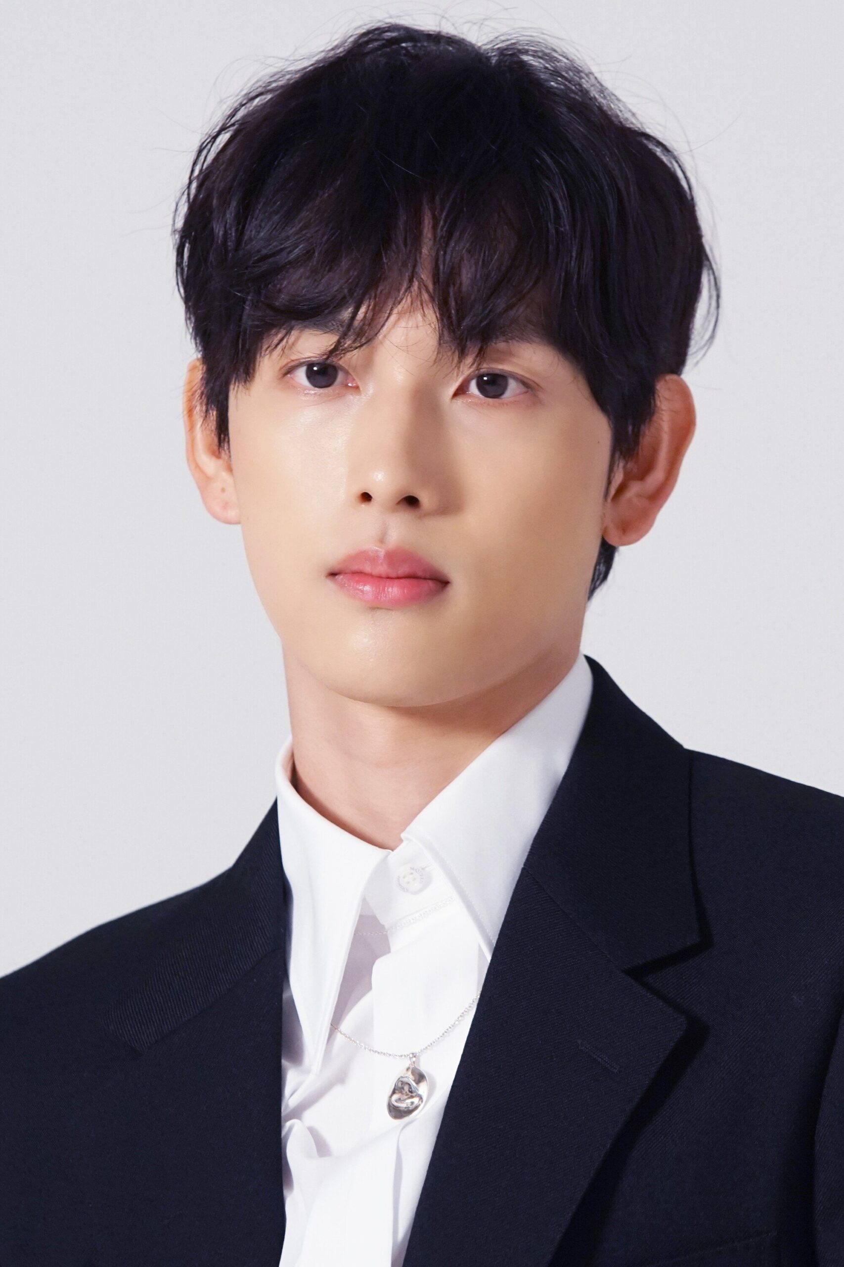 Yim Si Wan – Biography, Age, Korean Dramas & Movies