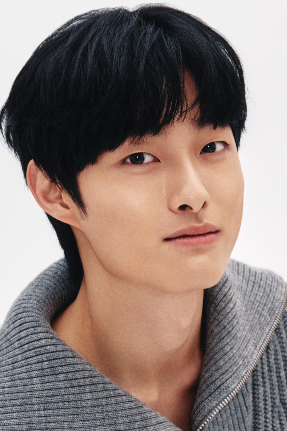 Yoon Chan Young – Biography, Age, Korean Dramas & Movies