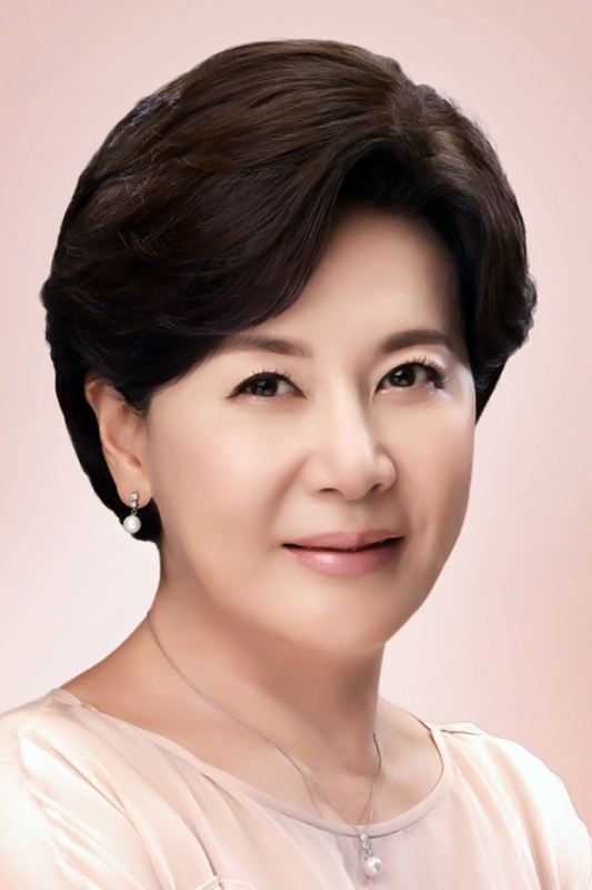 Park Jung Soo – Biography, Age, Korean Dramas & Movies
